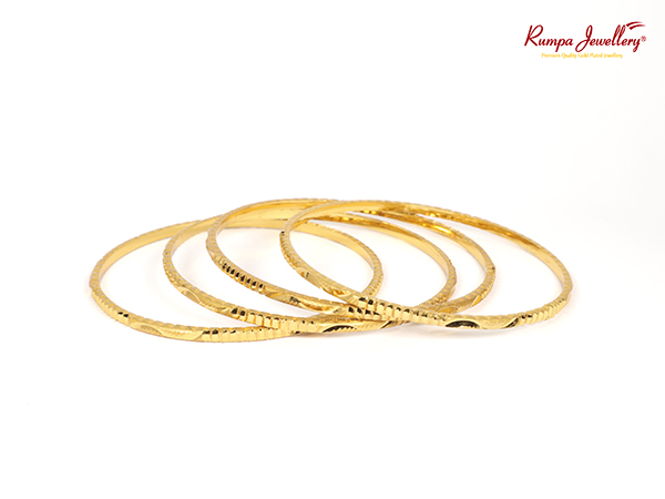 Four pieces Bangles